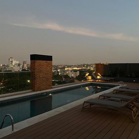 Cerca De Shopping Mariscal Lopez Apartment อะซุนซิออง ภายนอก รูปภาพ