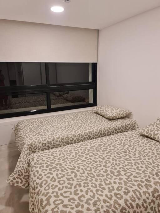Cerca De Shopping Mariscal Lopez Apartment อะซุนซิออง ภายนอก รูปภาพ
