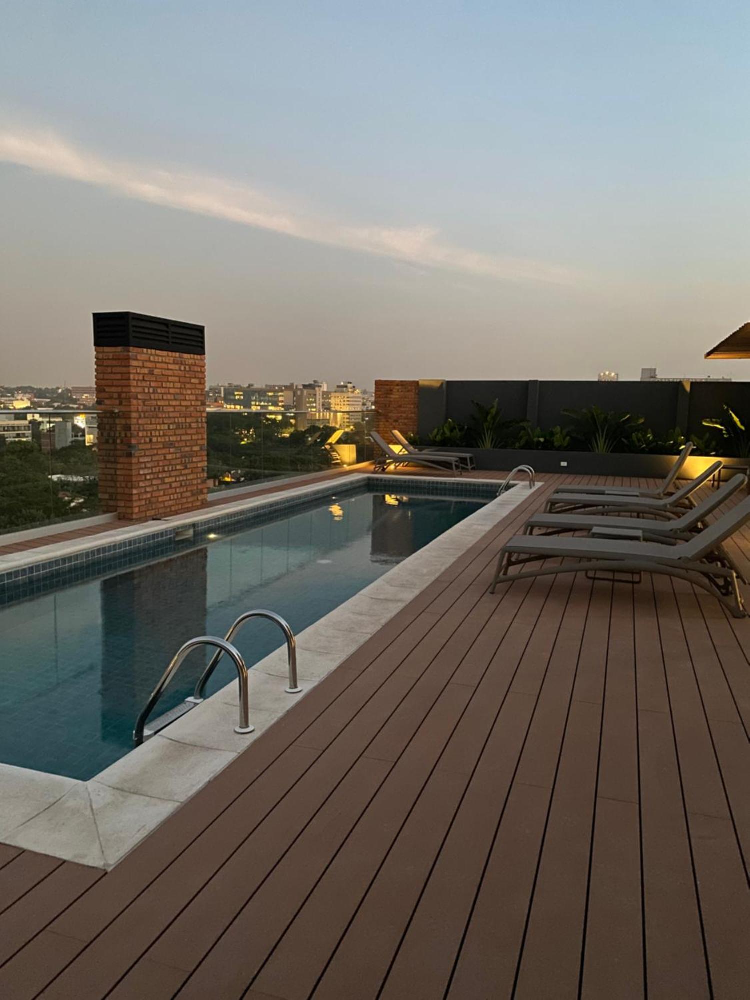 Cerca De Shopping Mariscal Lopez Apartment อะซุนซิออง ภายนอก รูปภาพ